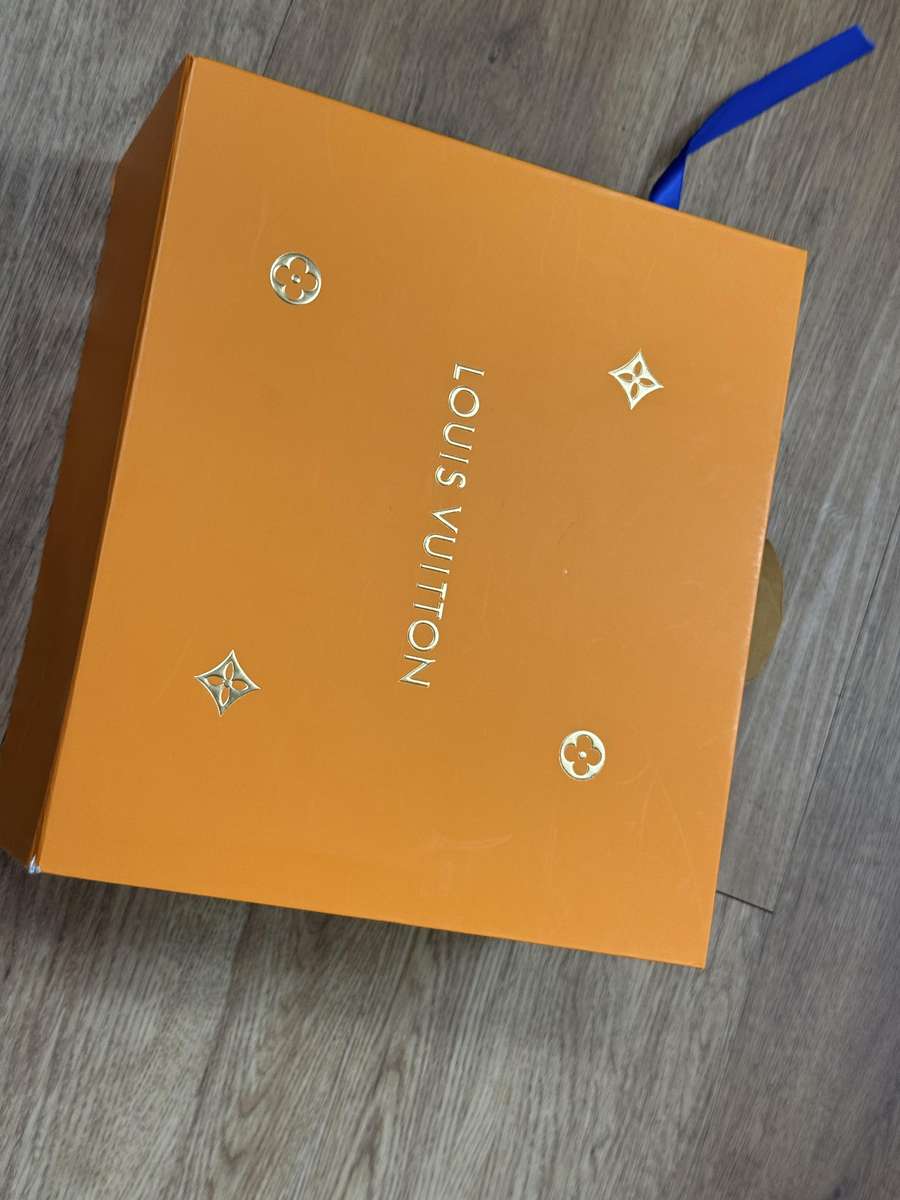 로에베 옷 최상급 컬렉션 관련 가방 이미지 88